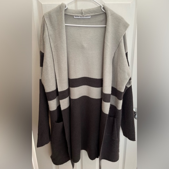 Sweater Hooded Cardigan, Women’s Size Small (oversized) NWOT - Picture 1 of 7